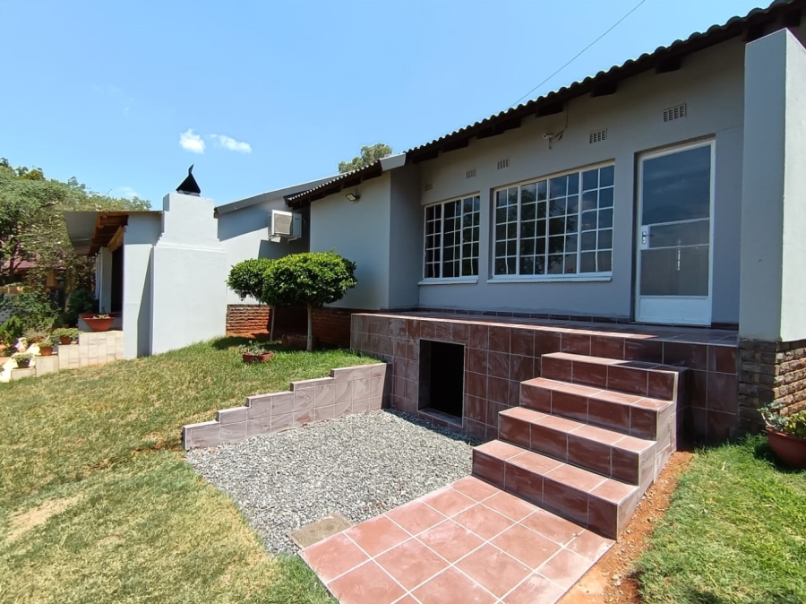 4 Bedroom Property for Sale in Protea Park North West